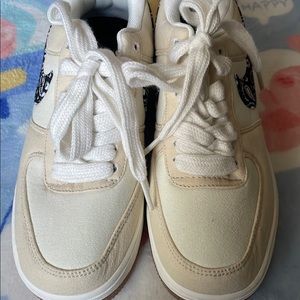 Women’s Nike airforce